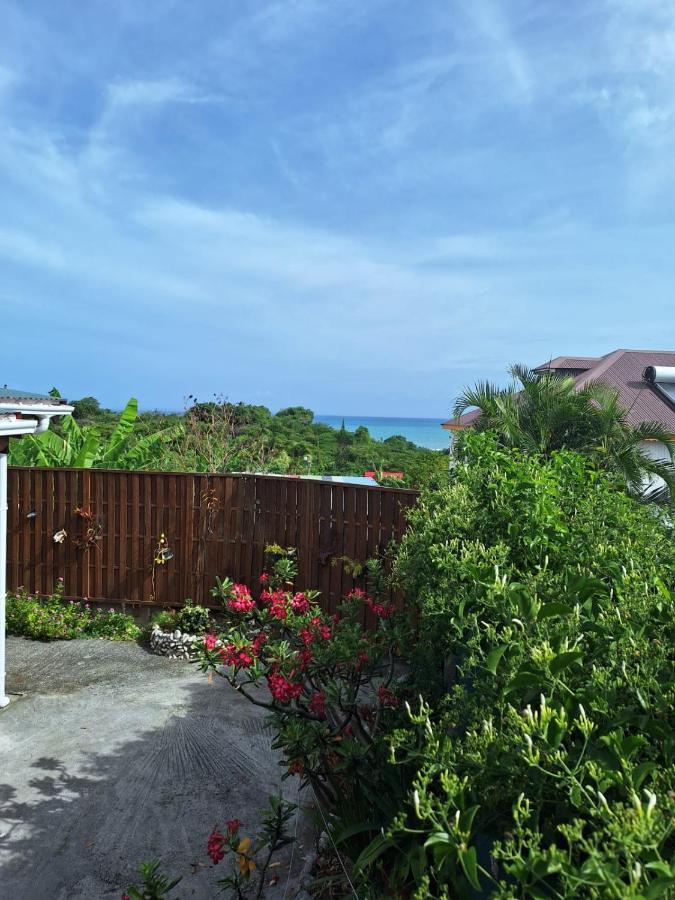 Couleurs Caraibes - Plage Et Tranquillite Apartment Sainte-Anne  Exterior photo